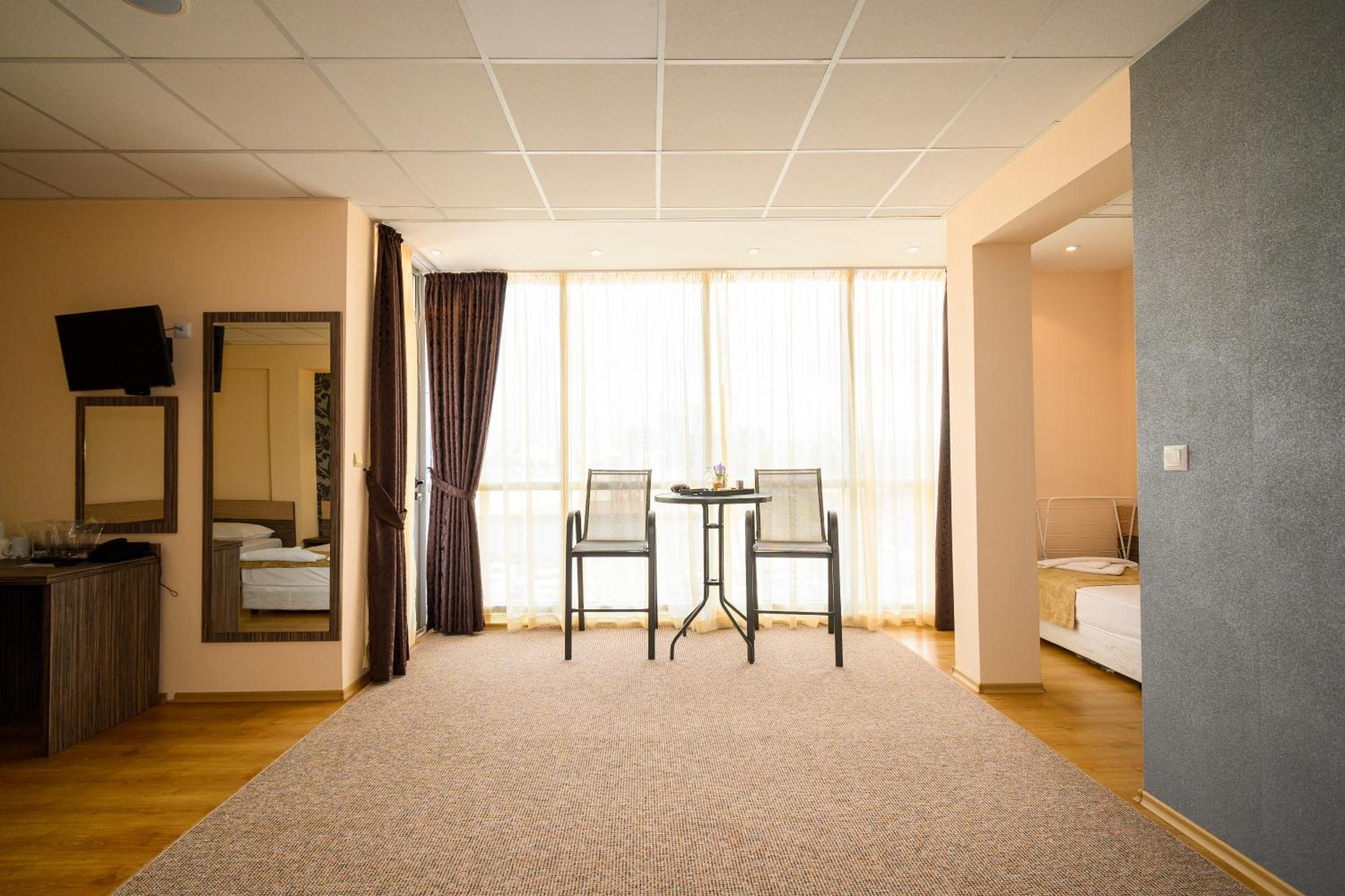 Hotel City Burgaz Dış mekan fotoğraf